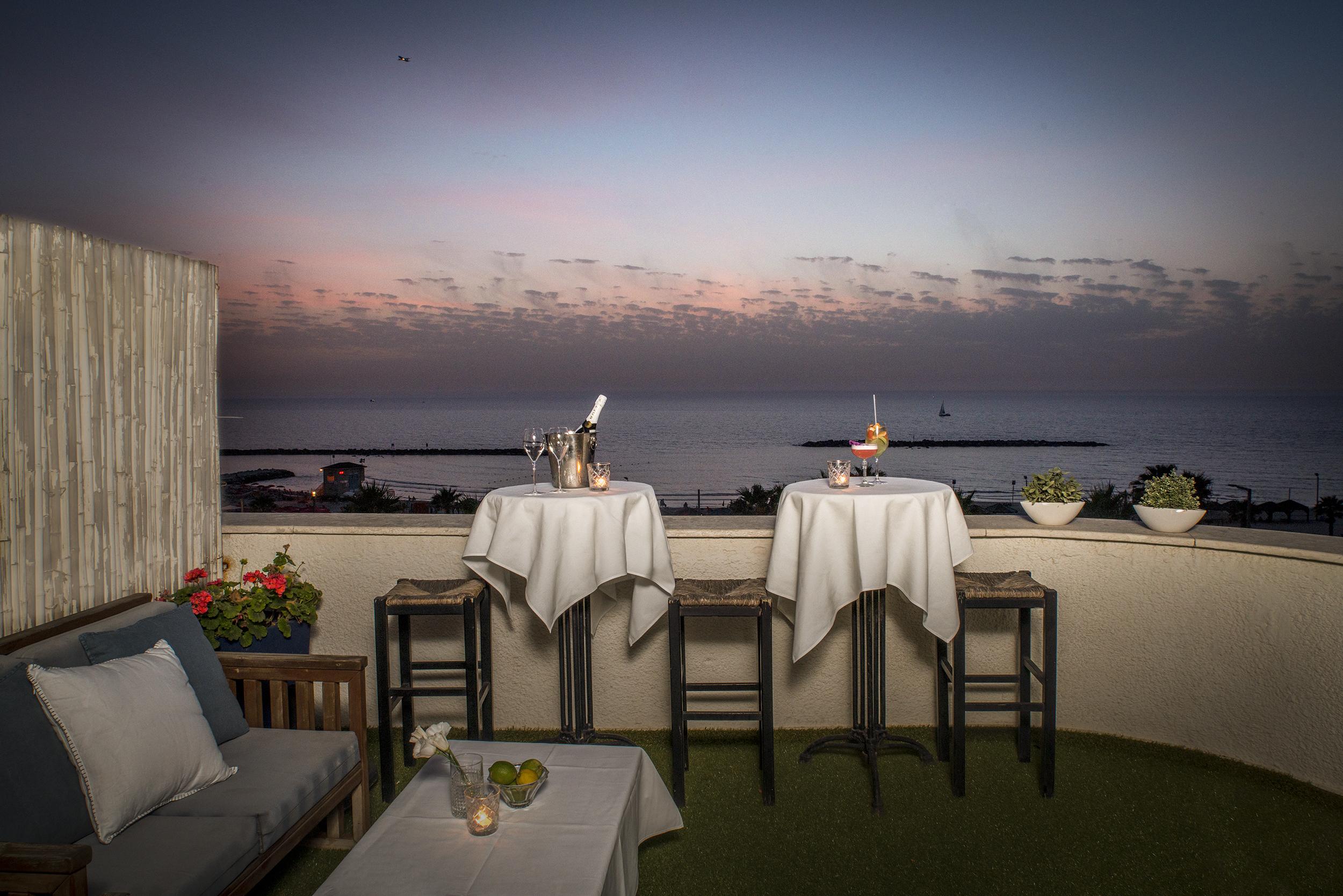 Dream Beach 98 Hotel And Spa Tel Aviv Eksteriør bilde
