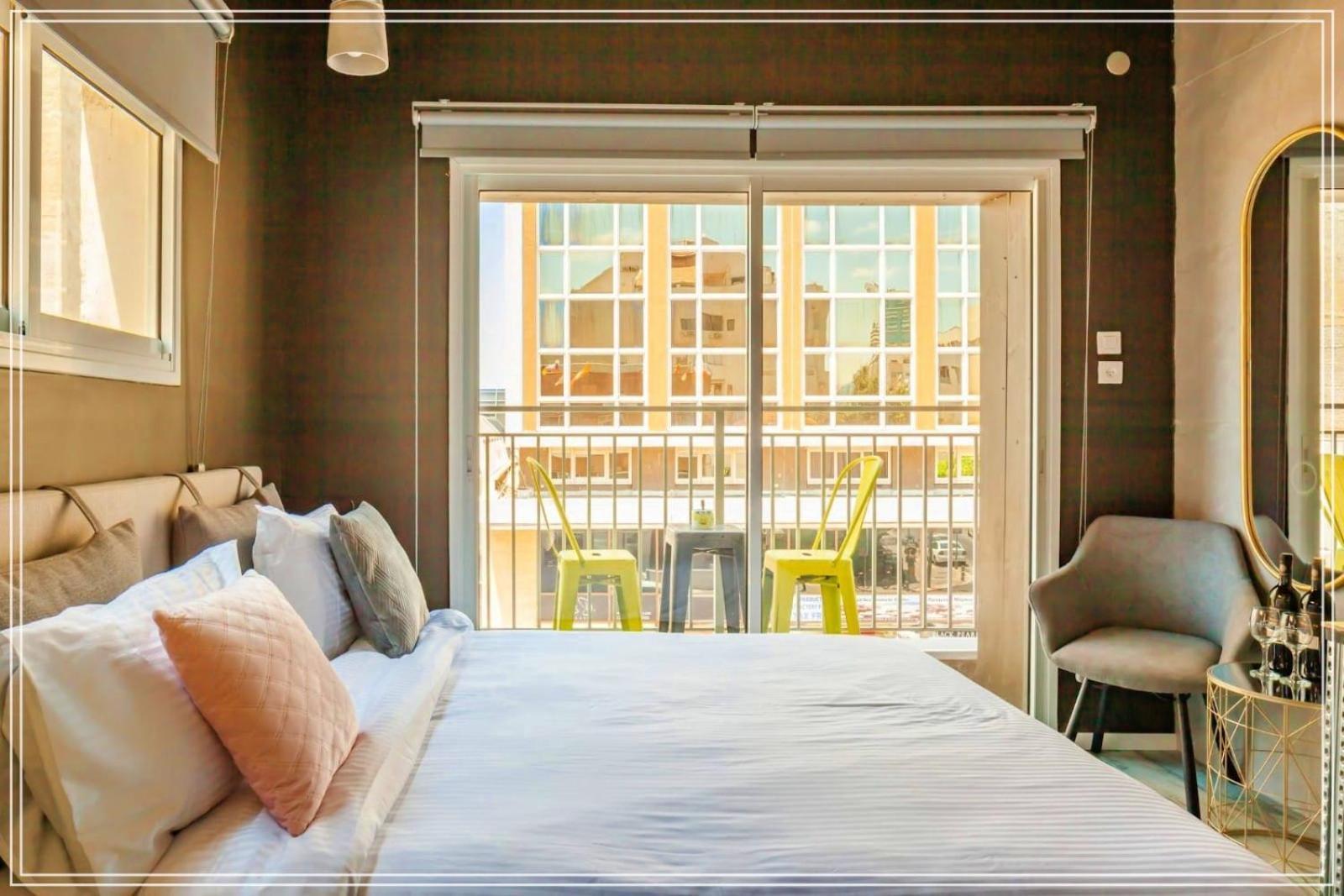 Dream Beach 98 Hotel And Spa Tel Aviv Eksteriør bilde