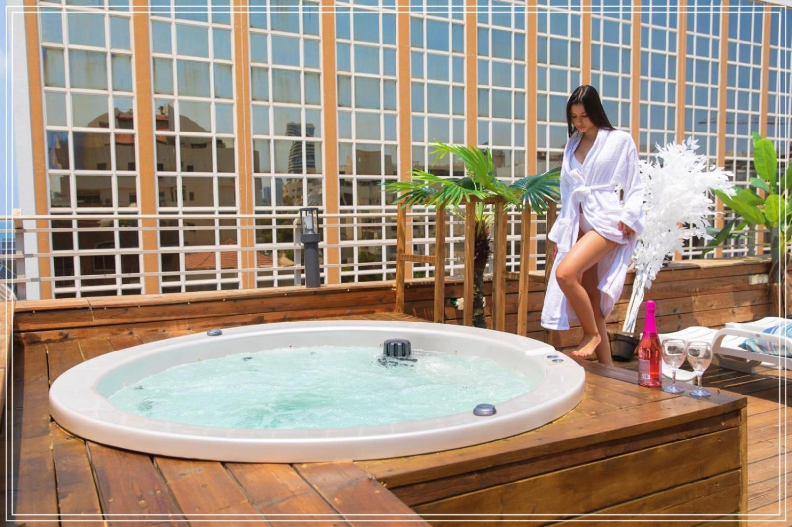 Dream Beach 98 Hotel And Spa Tel Aviv Eksteriør bilde